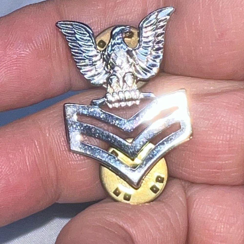 Navy Service Collar Device - Picture 3 of 4